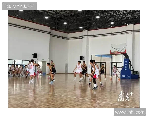 周芳独家揭秘羽毛球技巧与心得分享助你提升球技与比赛表现