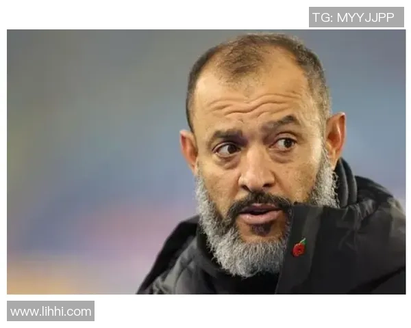 杭州羽毛球队防反战术解析与热点动态深度剖析 杭州羽毛球队防反战术解析与热点动态深度剖析