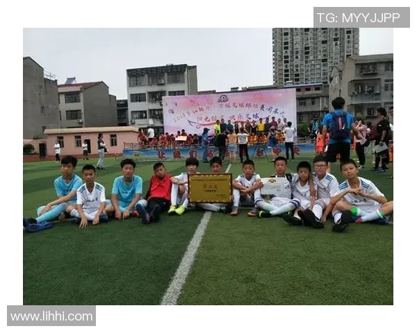 武汉足球队的比赛经验分享与成长之路探讨 武汉足球队的比赛经验分享与成长之路探讨