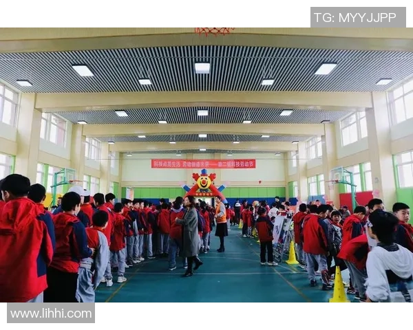 西安街舞队荣登全国技术排行榜第十名展现实力与风采 西安街舞队荣登全国技术排行榜第十名展现实力与风采